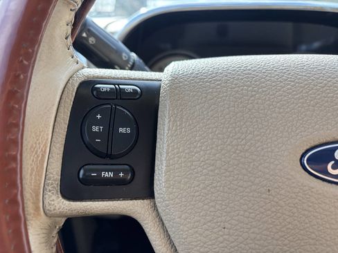 Used 2006 Ford Explorer Eddie Bauer image 30