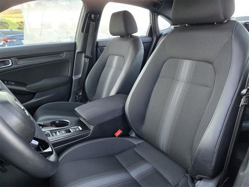 Used 2025 Honda Civic Sport image 19