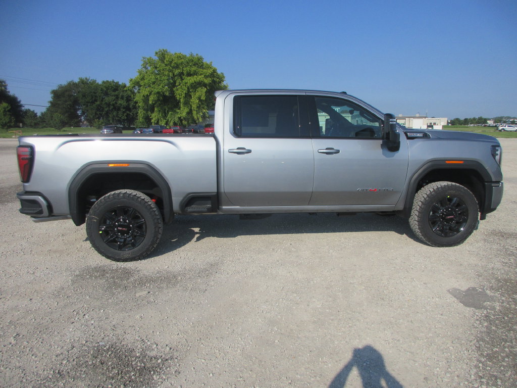 New 2026 GMC Sierra 2500 AT4 AWD/4WD image 3