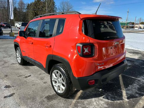 Used 2017 Jeep Renegade Latitude image 6