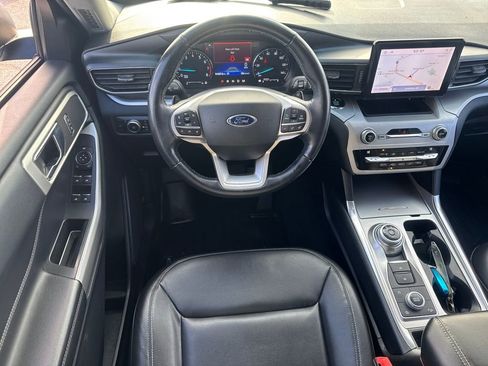 Used 2020 Ford Explorer XLT w/ Equipment Group 202A image 15