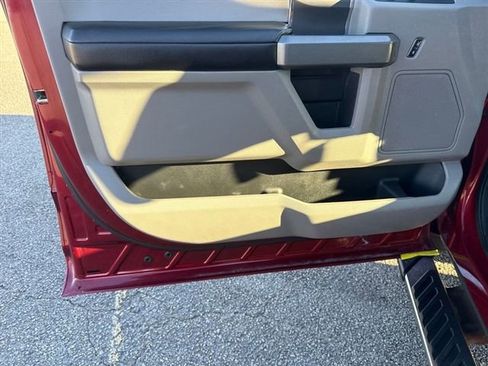 Used 2018 Ford F150 XLT w/ Equipment Group 302A Luxury image 12