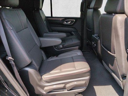 Used 2022 Chevrolet Tahoe RST w/ Luxury Package AWD/4WD image 21