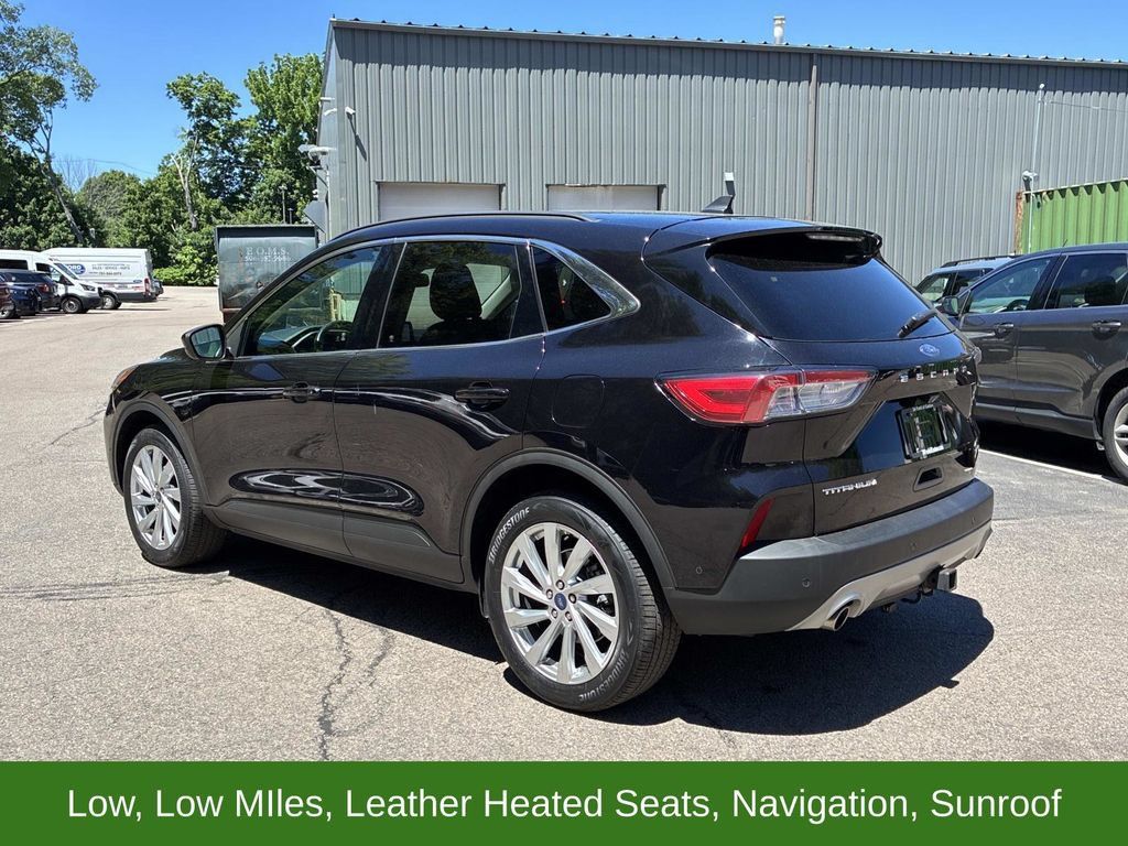 Certified 2022 Ford Escape Titanium w/ Titanium Elite Package AWD/4WD image 5