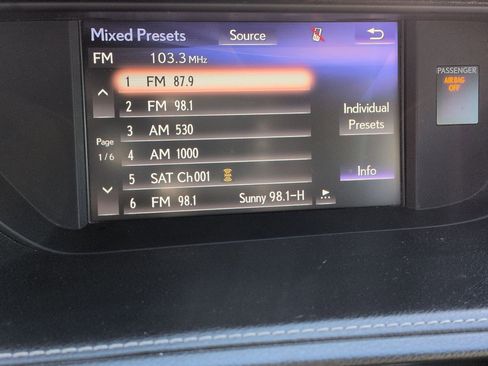 Used 2018 Lexus ES 300h w/ Navigation Package FWD image 23