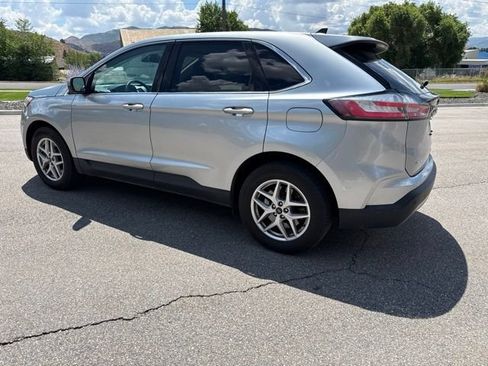 Used 2024 Ford Edge SEL AWD/4WD image 4