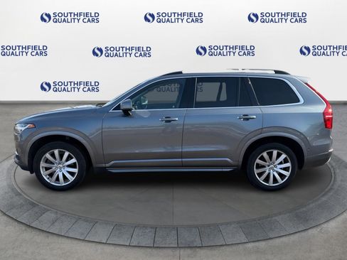Used 2017 Volvo XC90 T6 Momentum w/ Vision Package image 3