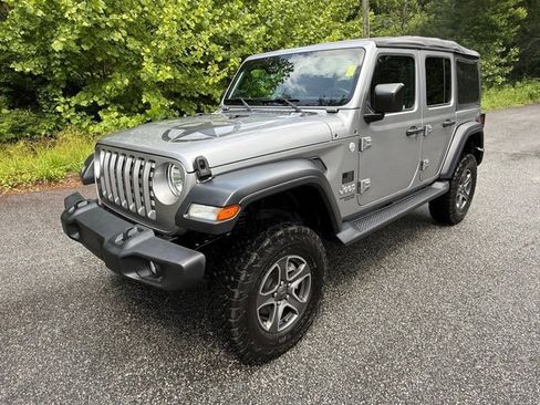 Used 2018 Jeep Wrangler Unlimited Sport S AWD/4WD image 2