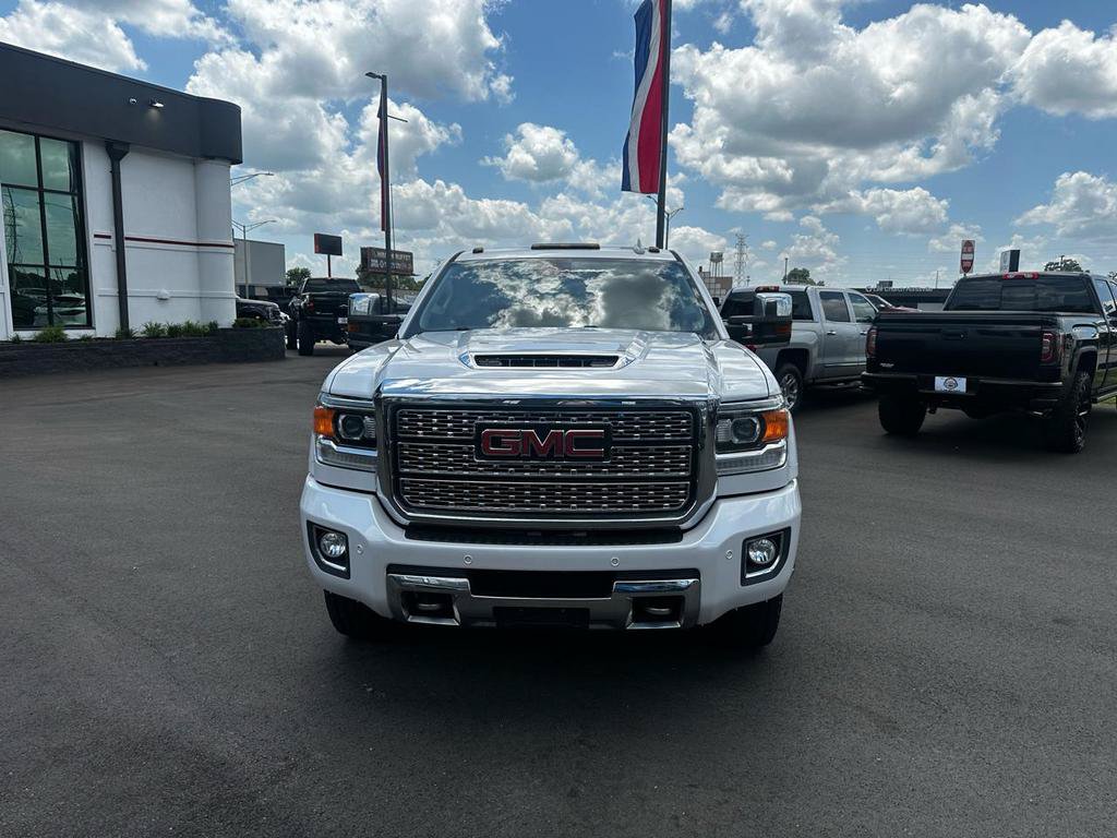 Used 2019 GMC Sierra 3500 Denali w/ Duramax Plus Package AWD/4WD image 3