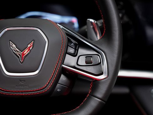 Used 2025 Chevrolet Corvette Stingray Convertible w/ 1LT image 47