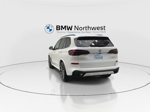Used 2026 BMW X5 xDrive40i w/ Executive Package image 13