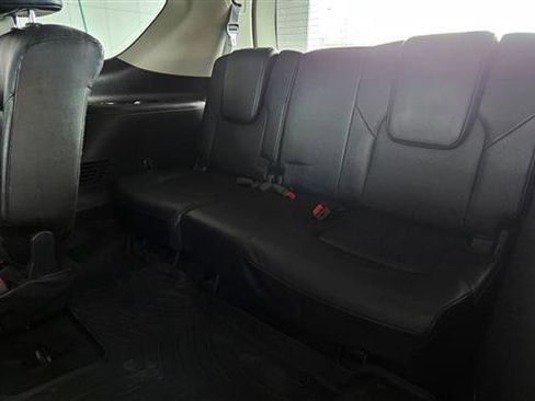 Used 2020 Nissan Armada SL image 18