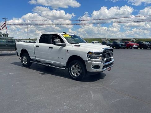 Used 2025 RAM 2500 Big Horn AWD/4WD image 8