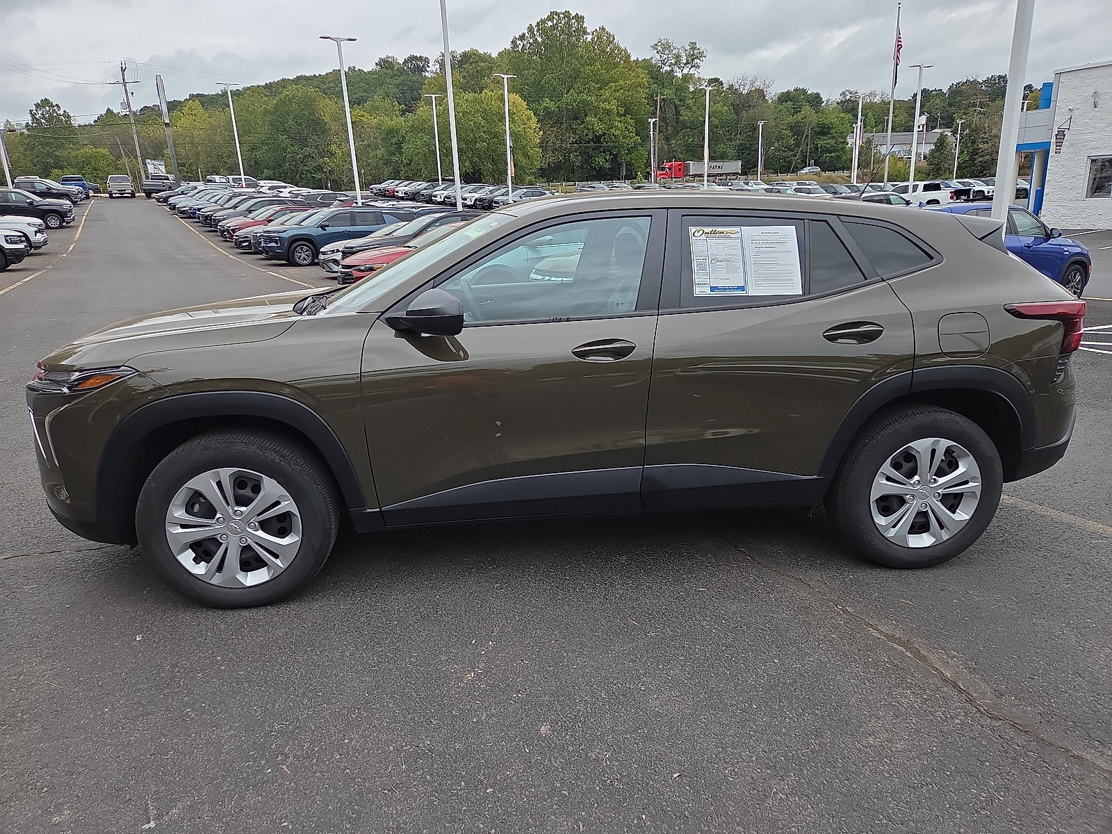 Used 2024 Chevrolet Trax LS FWD image 6