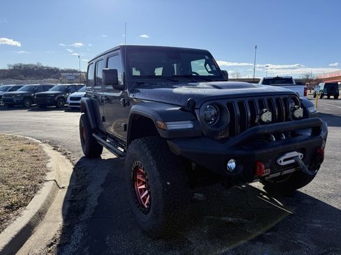 Used 2019 Jeep Wrangler Unlimited Rubicon w/ Dual Top Group image 4