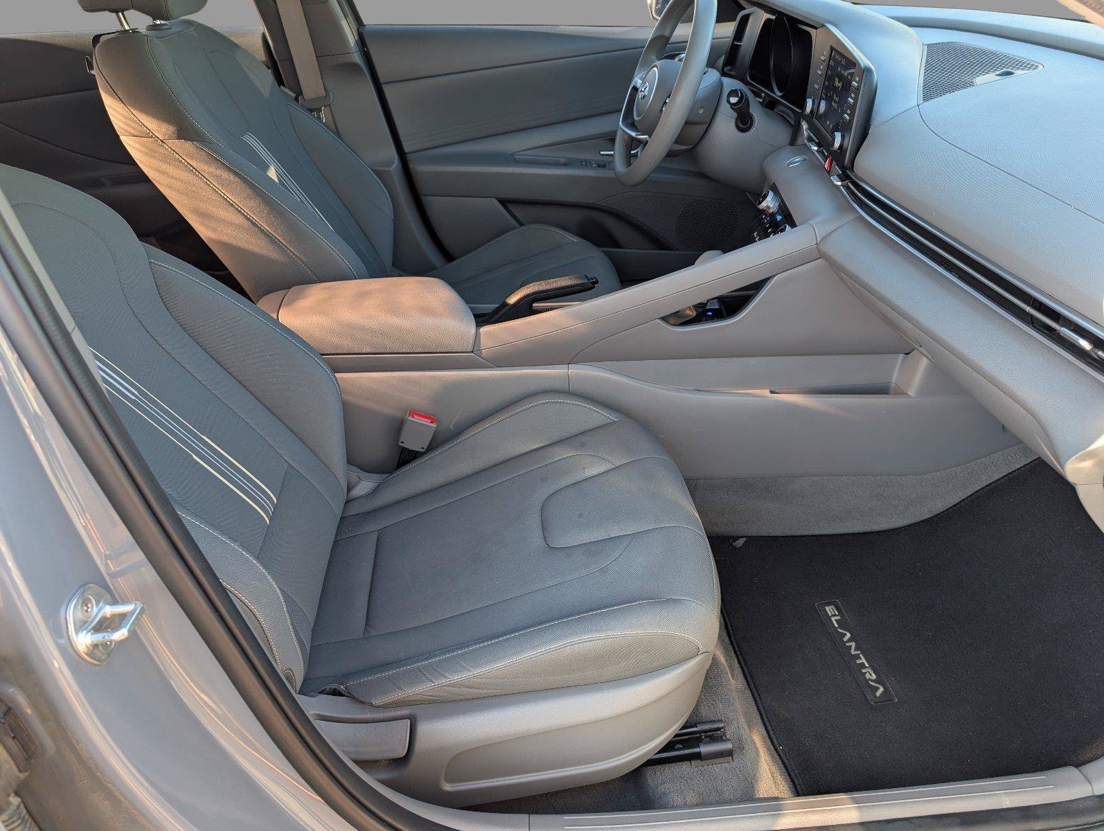Used 2023 Hyundai Elantra SEL FWD image 40