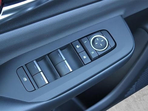 Certified 2023 Toyota Prius XLE image 16