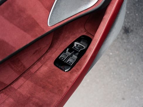 Used 2025 McLaren GTS image 25