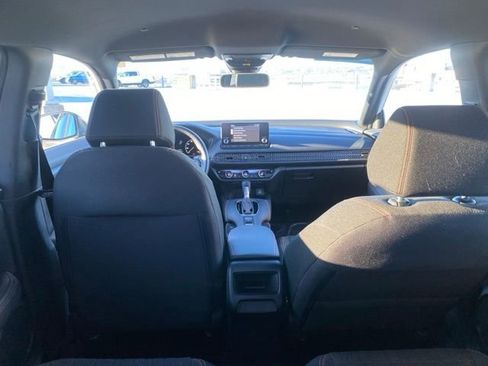 Certified 2025 Honda HR-V Sport image 14