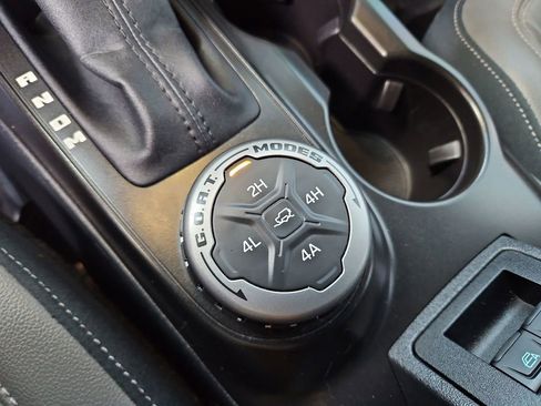 Used 2022 Ford Bronco Outer Banks w/ Sasquatch Package image 22