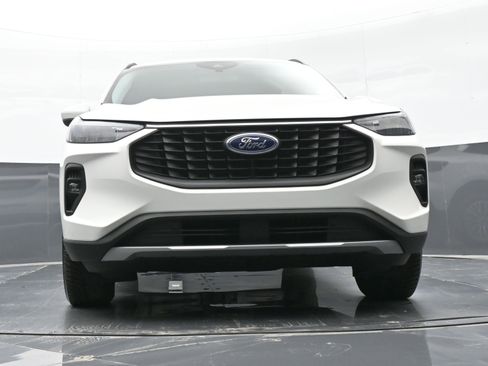 Used 2023 Ford Escape SE image 38