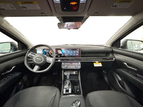 New 2026 Hyundai Tucson SE image 17