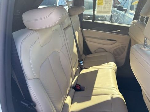 Certified 2024 Jeep Grand Cherokee Limited w/ Luxury Tech Group II image 16