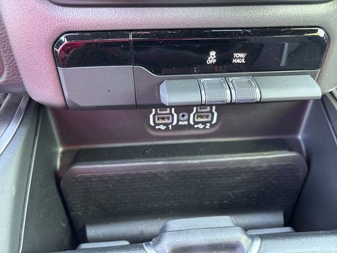 Used 2023 RAM 1500 Big Horn image 29