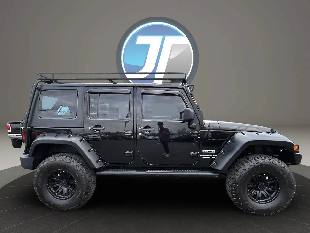 Used 2010 Jeep Wrangler Unlimited Sport w/ Trailer Tow Group AWD/4WD image 4