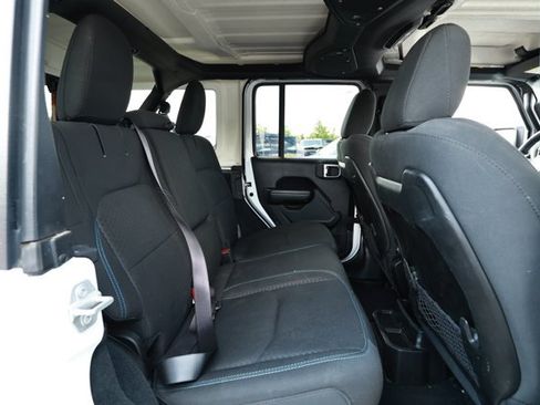 Used 2024 Jeep Wrangler Unlimited Rubicon 4xe AWD/4WD image 27