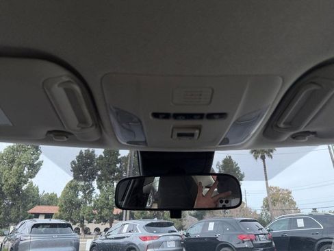 Used 2022 Toyota Corolla LE image 24