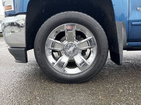 Used 2018 Chevrolet Silverado 1500 LT w/ LT Eassist Package image 17