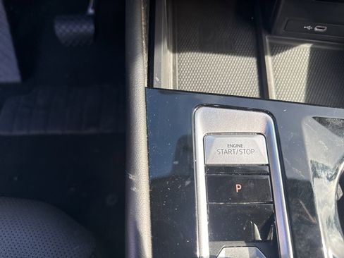 Used 2024 Volkswagen Atlas SE image 9