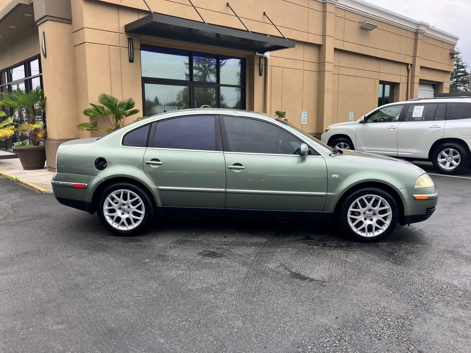 Used 2003 Volkswagen Passat W8 AWD/4WD image 9