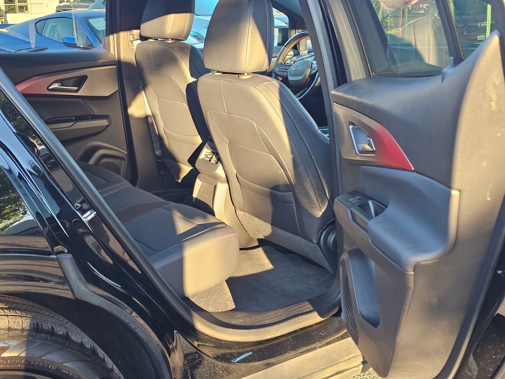 Used 2024 Chevrolet Equinox EV RS FWD image 15