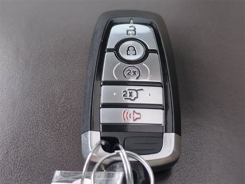 Used 2022 Ford Explorer Platinum w/ Equipment Group 601A image 33