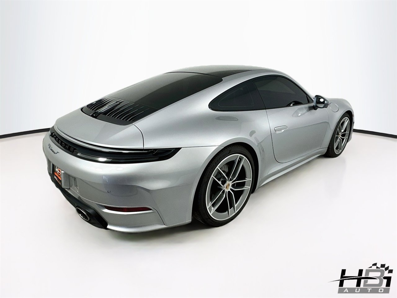 Used 2025 Porsche 911 Carrera T RWD image 5