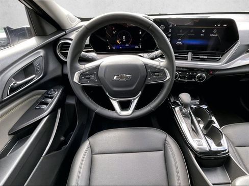 Certified 2025 Chevrolet Trax ACTIV w/ Sunroof Package image 7