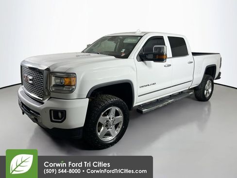 Used 2015 GMC Sierra 2500 Denali w/ Duramax Plus Package image 5