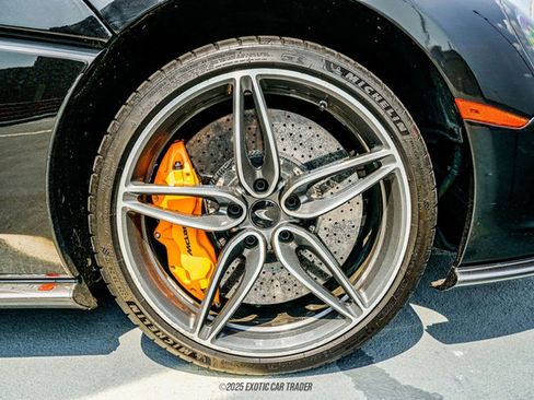 Used 2019 McLaren 570S Spider image 61