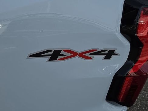 Used 2025 Chevrolet Colorado W/T w/ WT Custom Package image 31