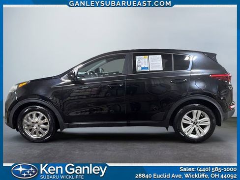 Used 2017 Kia Sportage LX image 2