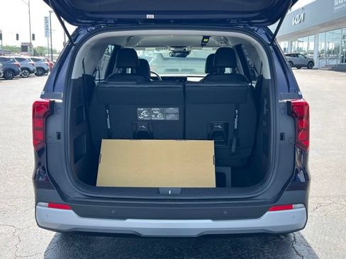 New 2026 Kia Carnival FWD image 12