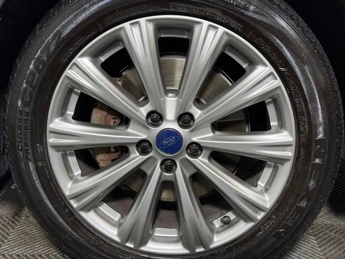 Used 2017 Ford Escape Titanium AWD/4WD image 32