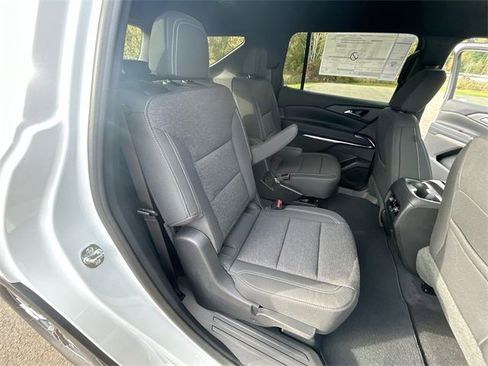 New 2026 Chevrolet Traverse LT image 26