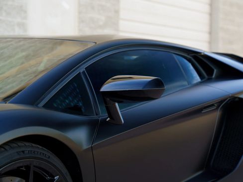 Used 2017 Lamborghini Aventador S AWD/4WD image 36