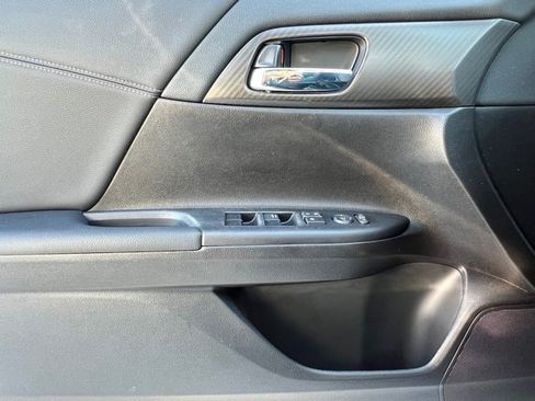 Used 2017 Honda Accord Sport image 27