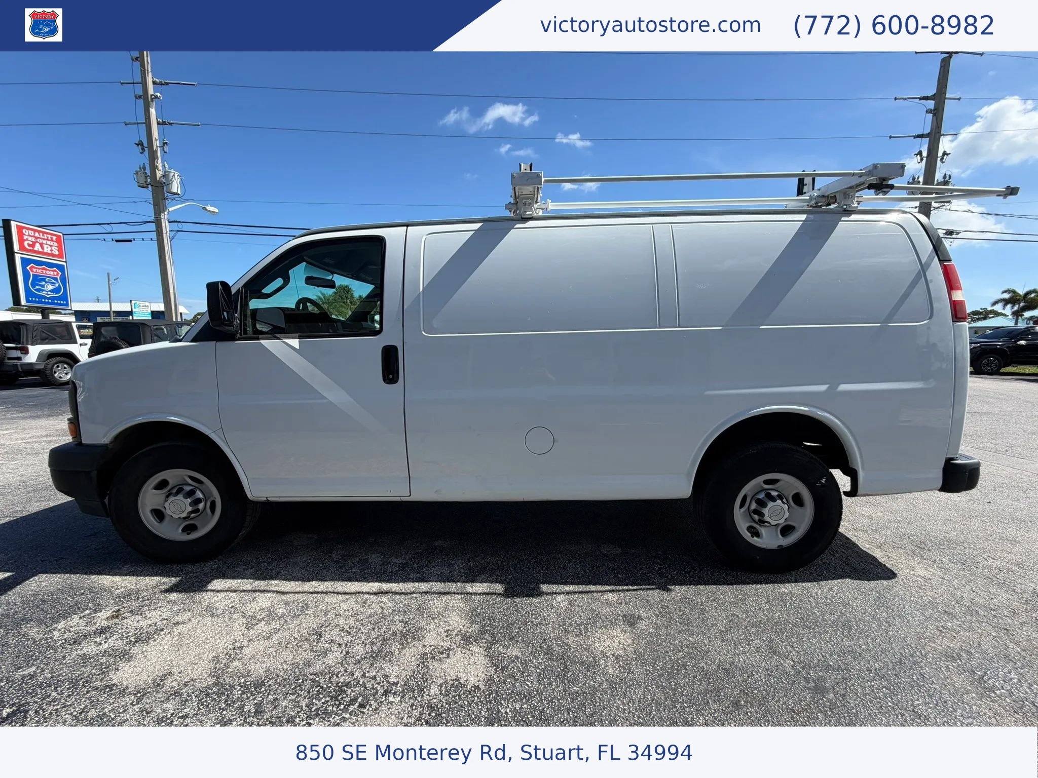 Used 2017 Chevrolet Express 2500 RWD image 6