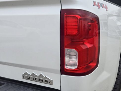 Used 2016 Chevrolet Silverado 1500 High Country w/ High Country Premium Package image 8