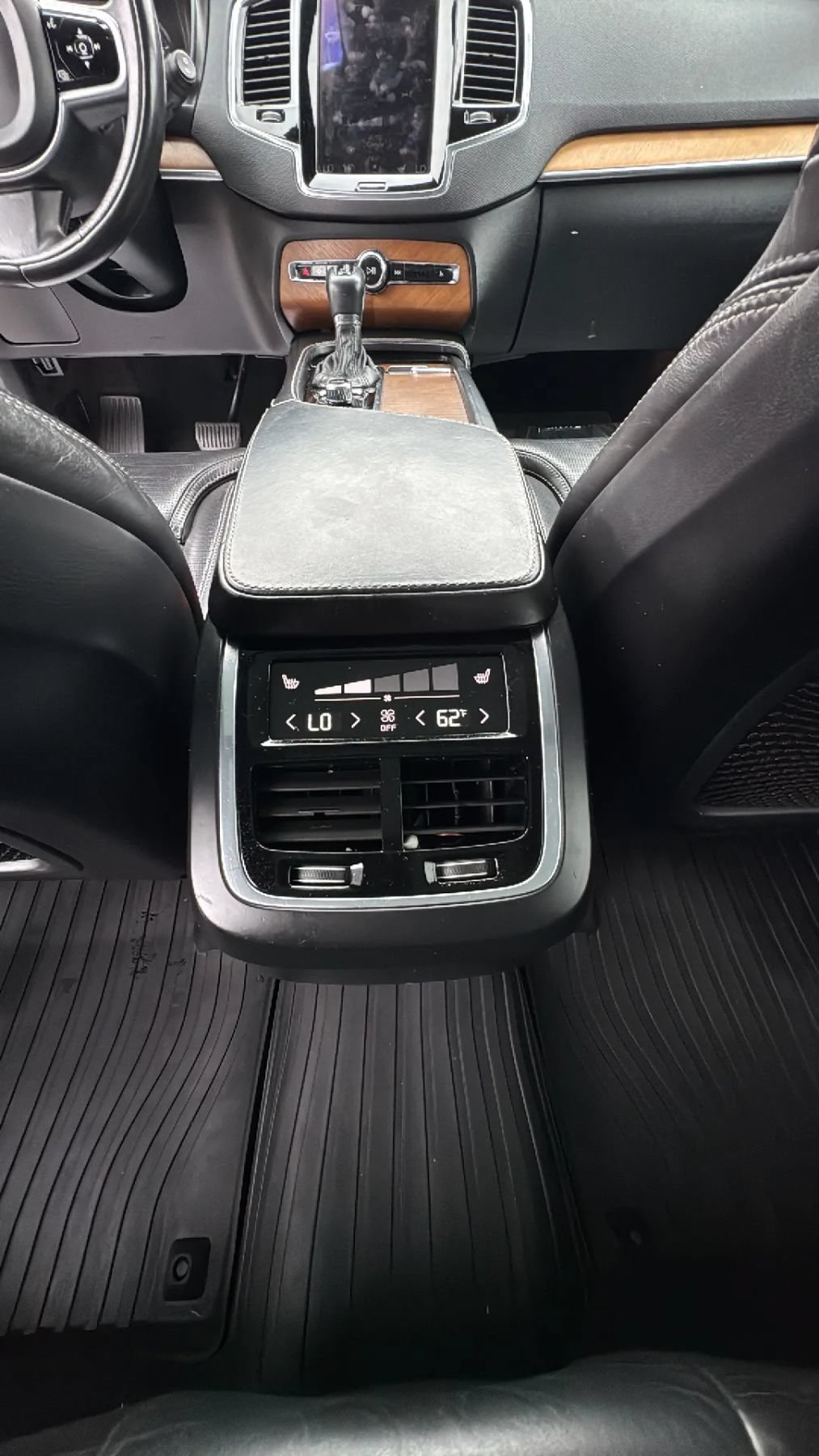 Used 2017 Volvo XC90 T6 Inscription w/ Vision Package AWD/4WD image 16